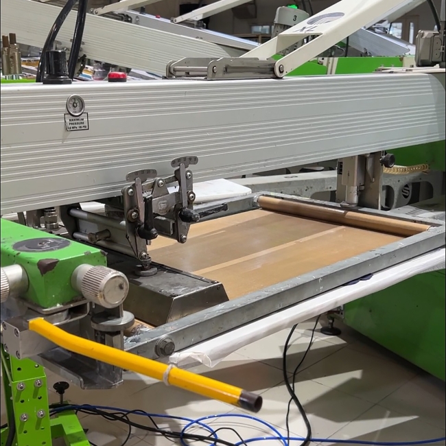 MỰC SILICONE IN TRÊN VẢI LÔNG, KHÓ BÁM